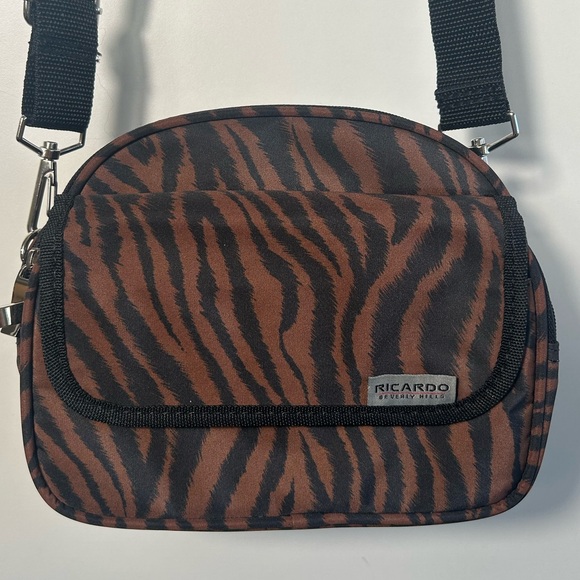 RICARDO BEVERLY HILLS CROSSBODY BAG CARRY ON FOLDING BAG TRAVEL BAG ALL IN ONE - Picture 2 of 10